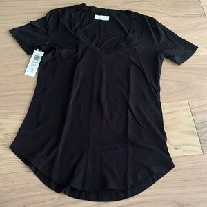 NWT Aritzia Azure Skies Foundation V neck Black T shirt